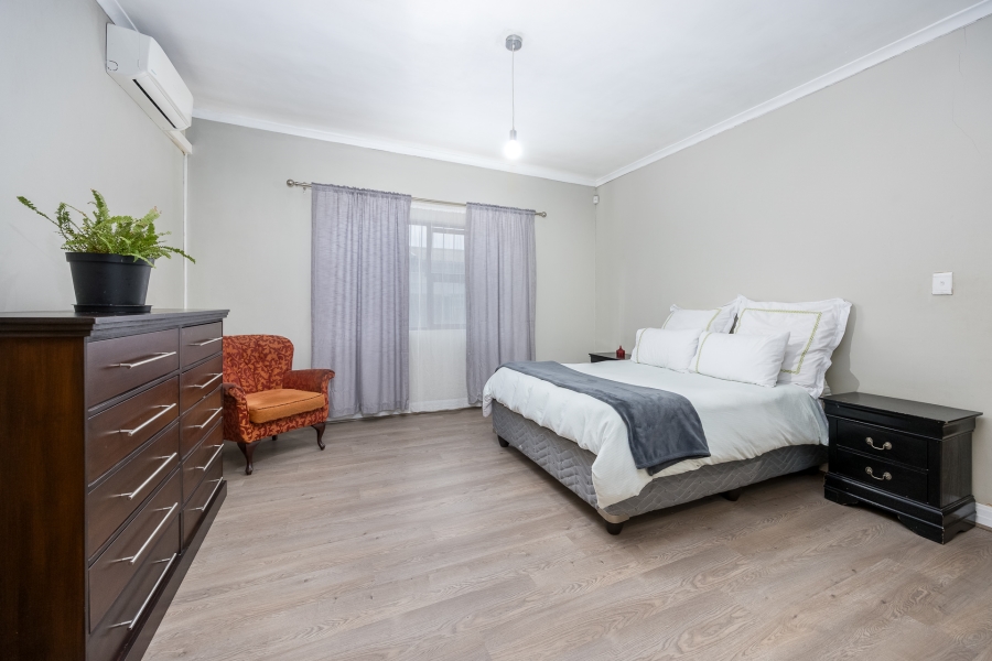 4 Bedroom Property for Sale in Amandelsig Western Cape